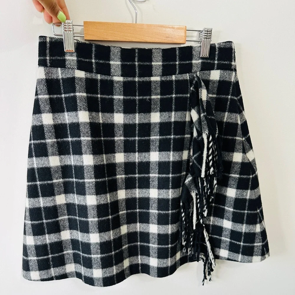 Kate Spade New York Rustic Mini Skirt With Cascading Fringe Size 2 NWOT